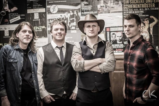 Countrymusik mit "The Western Country Band", Steak, Whiskey und vieles mehr.  | Foto: Clemens Kerber