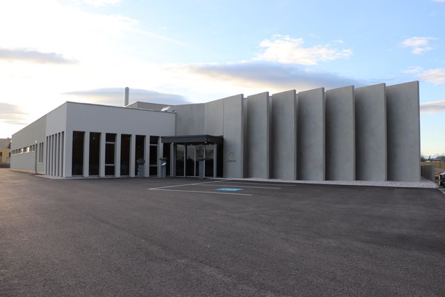 Das Zeremonium Kalsdorf entspricht dem letzten Stand der Technik soll um einen Urnenfriedhof erweitert werden. | Foto: Edith Ertl