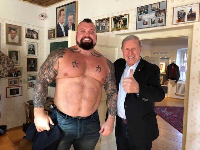 Eddie Hall hält den Rekord: Der stärkste Mann der Welt hob 500 Kilo!