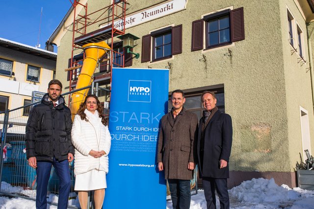 Regionaldirektor Christopher Jäger, Gabriela Moretti-Prucher von der Hypo, Bgm. Adi Rieger und Gen. Dir. Helmut Praniess. | Foto: Stefan Müller (pdyl.de)