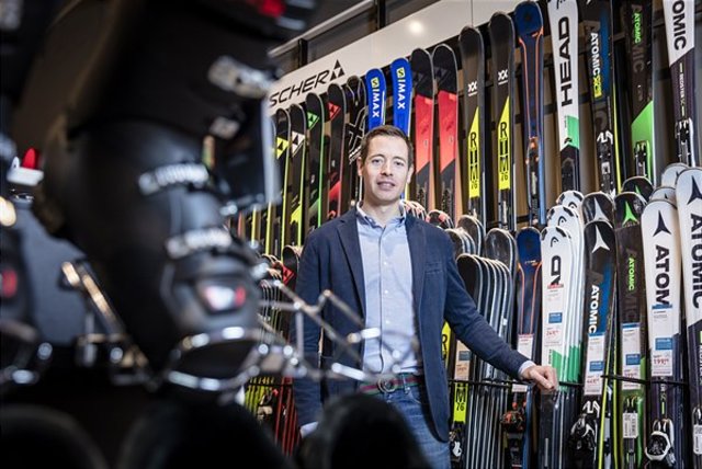 Intersport-Austria-Geschäftsführer Thorsten Schmitz freut sich über ein Umsatzplus von 26 Prozent im Bereich Wintersport.