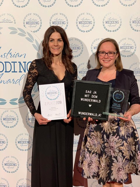 Lisa Eberdorfer und Raffaela Rattinger holten Preise. | Foto: Austrian Wedding Award