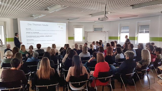 45 Pädagogen aus den Trofaiacher Schulen folgten der Einladung des Trofaiach Tandler und lauschten den Beiträgen der hochkarätigen Referentengruppe zum Thema "Nachhaltigkeit".  | Foto: Grill