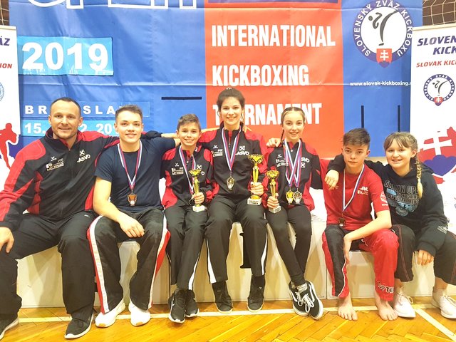 Die erfolgreichen Fighter vom ASVÖ Kickboxclub Rohrbach hatten allen Grund über ihre Medaillen zu jubeln. | Foto: ASVÖ Kickboxclub Rohrbach