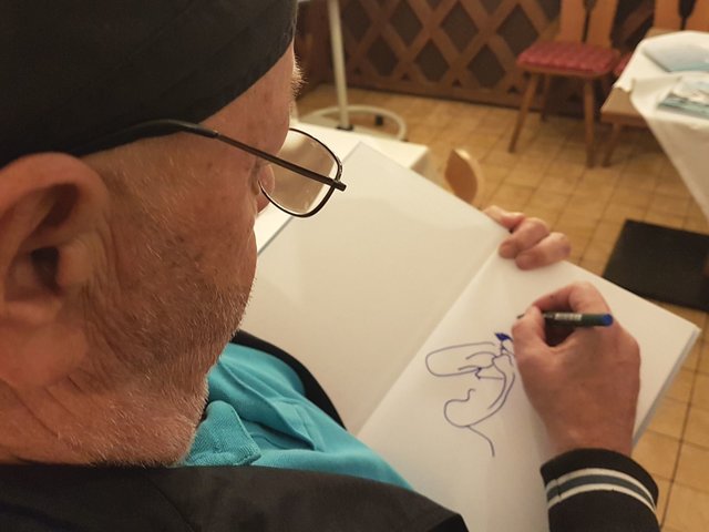 Der Schnellzeichner am Werk: Langnase gefällig ...