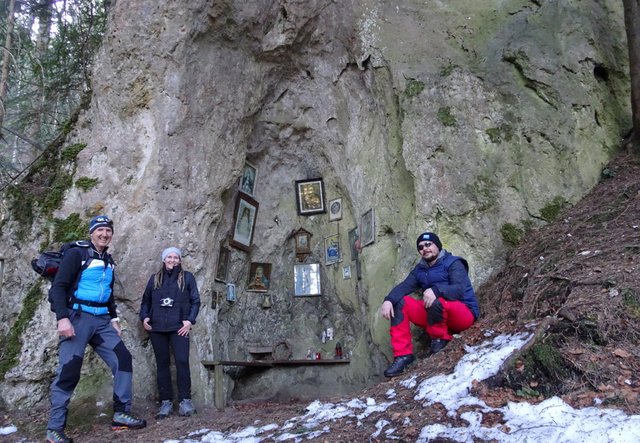 Der Frauenstein, ein Ort der Stille, der Einkehr und des Besinnens. Besonders die Mutter Gottes wird hier verehrt.