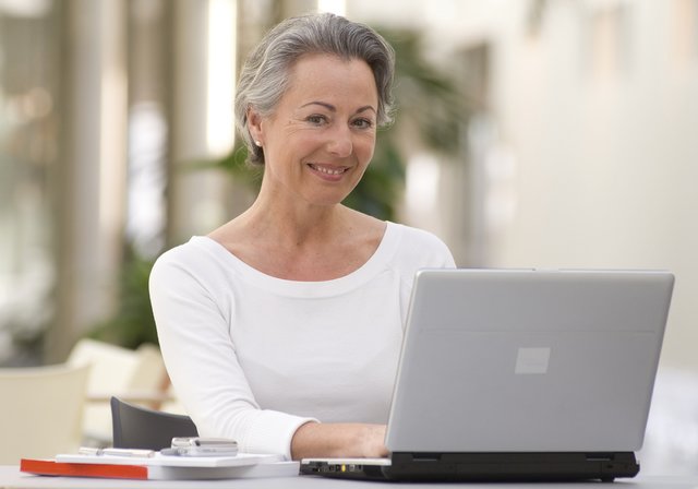 Ältere Erwerbstätige haben es schwieriger mit dem technologischen Fortschritt mitzuhalten. | Foto: MEV