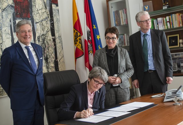 Unterzeichnung des Letter of Intent zwischen dem Land Kärnten und der Vetmeduni Vienna | Foto: LPD Kärnten/Helge Bauer