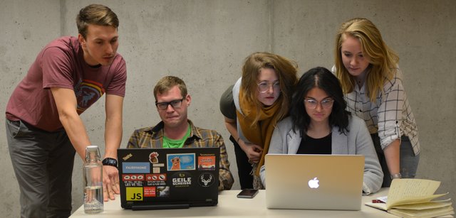 Im Dauereinsatz für die Campusleitung: Patrick Pranger, Matthias Dollfuss, Elena Vacano, Julia Ramsmaier und Laura Strummer haben die Petition "AMUPower2019" ins Leben gerufen.
