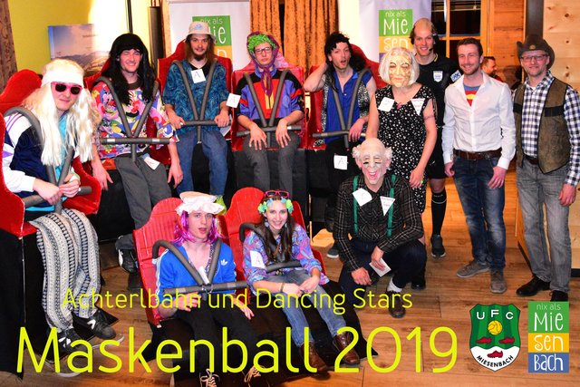 Die Siegermasken Achterlbahn und Dancing Stars