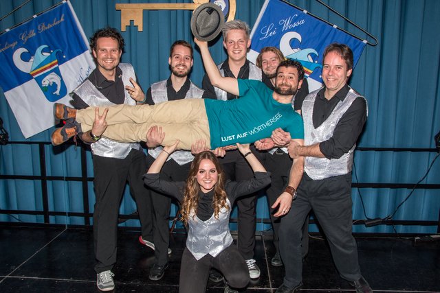 "Lei Wossa, lei Wossa" ertönt am Faschingswochenende im Congress Center. Es gibt noch Restkarten | Foto: KK