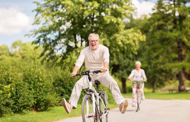 Mit einem gesunden Stoffwechsel in einen aktiven Alltag.  | Foto:  Syda Productions / shutterstock.com