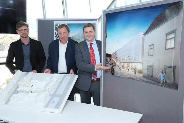Stadtbaudirektor Heimo Berghold, Architekt Gerhard Eder, Bürgermeister Kurt Wallner (v.l.). bei der Projektpräsentation. | Foto: Freisinger