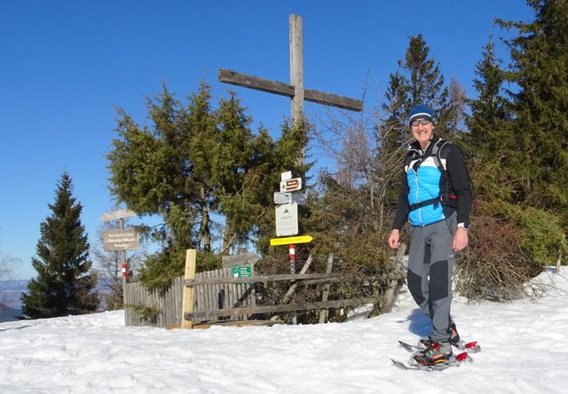 Schneeschuh-Wanderung mit Regionauten: Franz Sturmlechner aus Oberndorf an der Melk am Gipfel des Runzelbergs. | Foto: Franz Sturmlechner