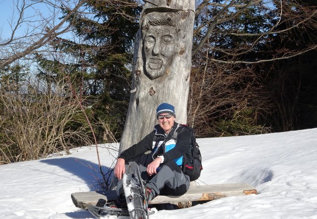 Schneeschuh-Wanderung mit Regionauten: Franz Sturmlechner aus Oberndorf an der Melk legt am Runzelberg eine kurze Pause ein. | Foto: Franz Sturmlechner
