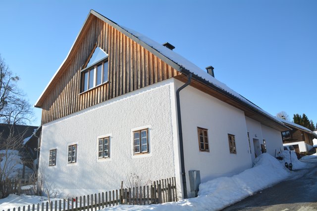 Schneeschuh-Wanderung mit Regionauten: Zum Abschluss wurde bei der Raststation am Hochschlag eine längere Pause eingelegt. | Foto: Roland Mayr