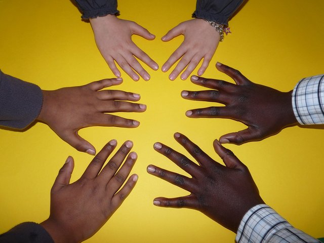 Alle sind zum Integrationsfest eingeladen. | Foto: pixabay/shutterstock