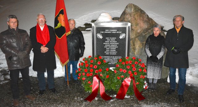 Abgeordnete Hermann Krenn (l.) &amp; Doris Margreiter, Vorsitzender Peter Groiß (r.), Bürgermeister a. D. Josef Senzenberger (2.v.l.). | Foto: SPÖ