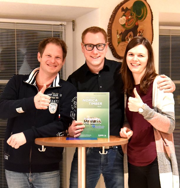 Obmann Tk-Hasslacher Udo Klaus, Fegerländer Chef Walter Grechenig, Kapellmeisterin TK Hassalcher Stefanie Egger | Foto: Grechenig