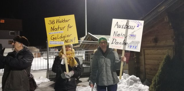 Der Widerstand gegen den Zusammenschluss Kühtai - Hochoetz ist auch in den Standortgemeinden groß (Gemeindeversammlung in Silz, am 25.01.2019) | Foto: Estermann