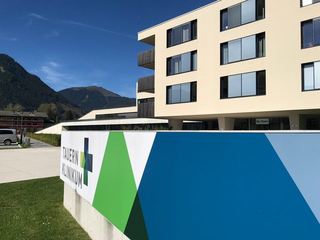Im Bild der Standort Zell am See. Zum Tauernklinikum gehören auch noch der Krankenhaus-Standort in Mittersill, das Sanatorium Ritzensee und die Radiologie im Zeller Ärztehaus.