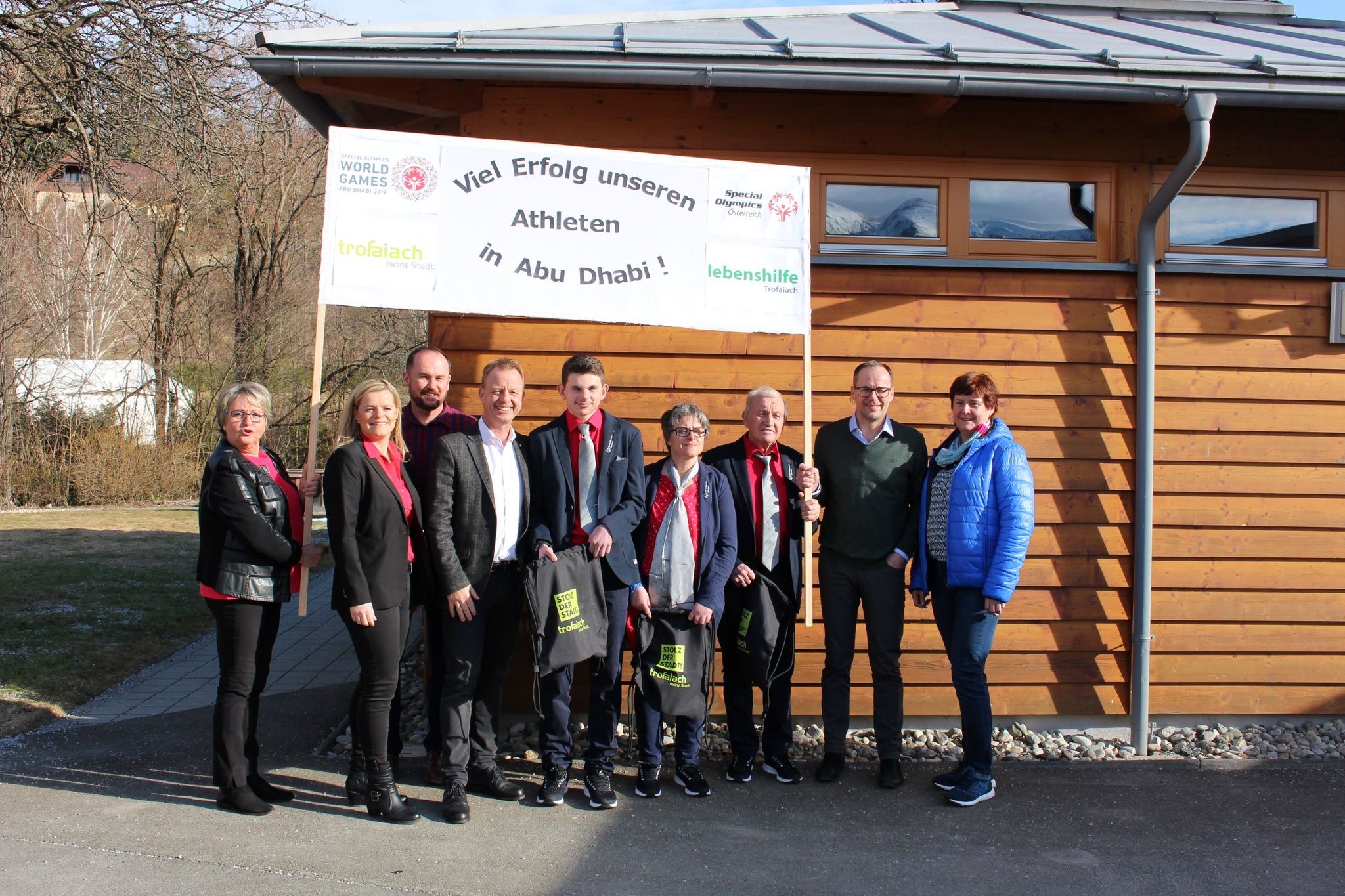 eit einem Jahr besteht der neue Taktverkehr zwischen Trofaiach und Leoben. zur Verfgung zu stellen, in dem die Leute zusammenkommen knnen. Die stdtischen Kindergrten wollten Sie schon immer kennenlernen? Gemeinsam_Dezember 2018 by Stadtgemeinde Trofaiach