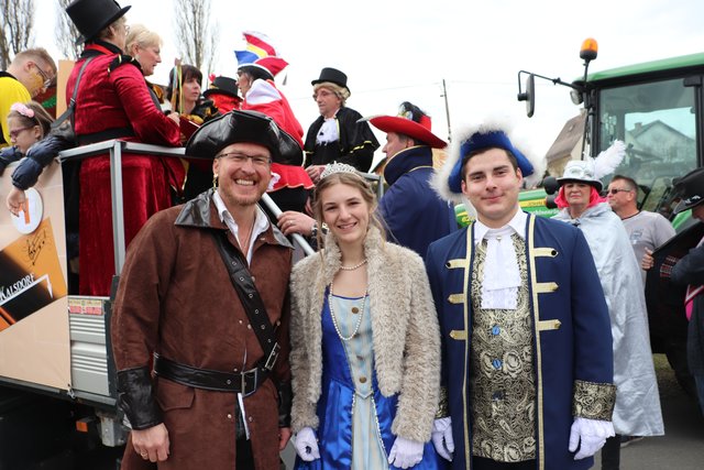 LAbg. Oliver Wieser mit Kalsdorfs Faschingsprinzenpaar | Foto: Edith Ertl