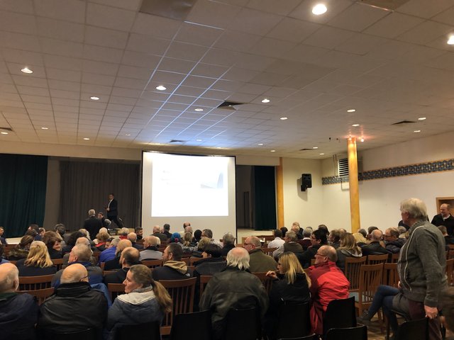 Beim Informationsabend in Köstendorf gab es Aufklärung für die Bürger bezüglich Radon und natürlicher Radioaktivität. | Foto: Bettina Buchbauer