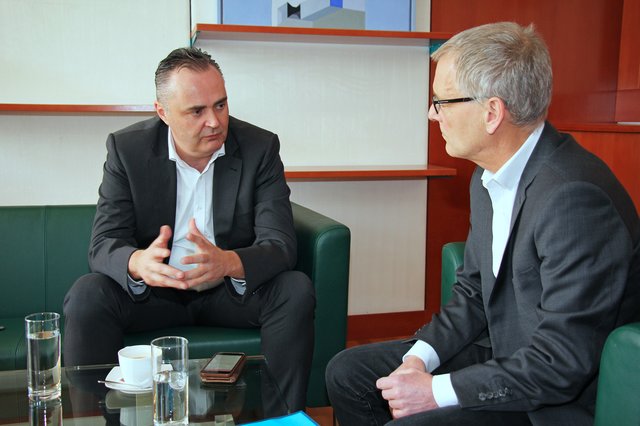 Burgenlands Landeshauptmann Hans Peter Doskozil im Gespräch mit Chefredakteur Christian Uchann. | Foto: LMS