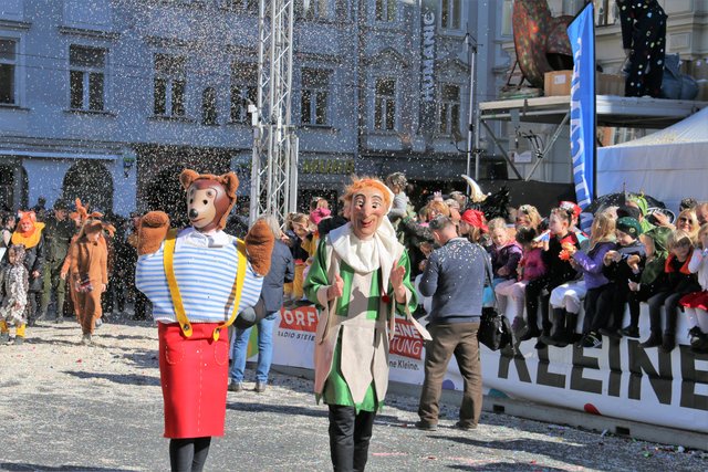 Kasperl und Pezi, Graz, Faschingsumzug