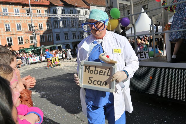 1. Platz, Motto, Stirbt der Fasching?