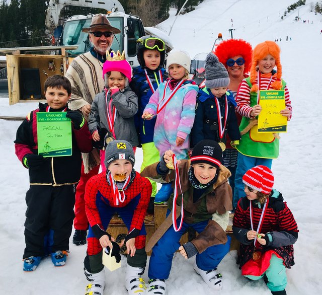 Auch heuer stürzten sich wieder zahlreiche junge Rennläufer am Schilift in Elbigenalp erfolgreich die Pisten hinunter. | Foto: SV Elbigenalp