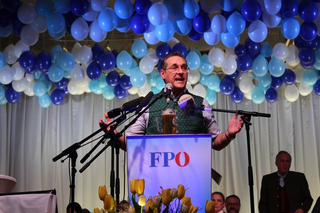 Bundesparteiobmann Vizekanzler Heinz-Christian Strache beim Politischen Aschermittwoch in der Jahnturnhalle. | Foto: BRS