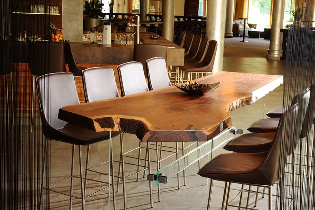 Die Tische von StammDesign sind Unikate. | Foto: StammDesign