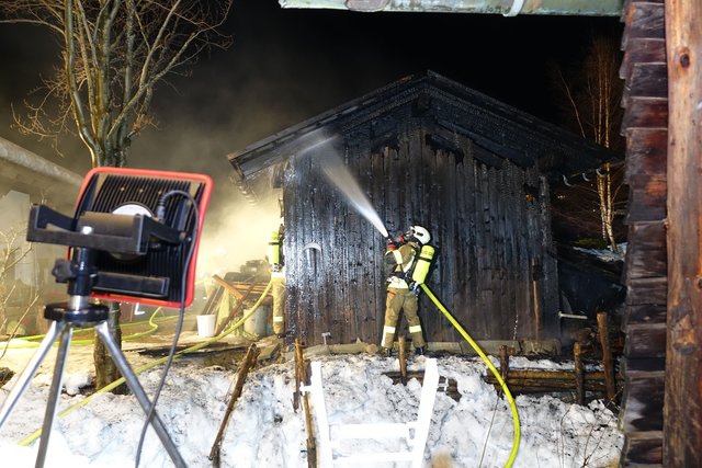 Feuerwehrkameraden aus Lermoos und Ehrwald kamen zum Einsatz. | Foto: Zoom Tirol