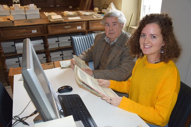 Stadthistoriker Hofrat Dr. Rudolf Fürnkranz und Praktikantin Valentina Neuwirth. | Foto: Stadtgemeinde Laa