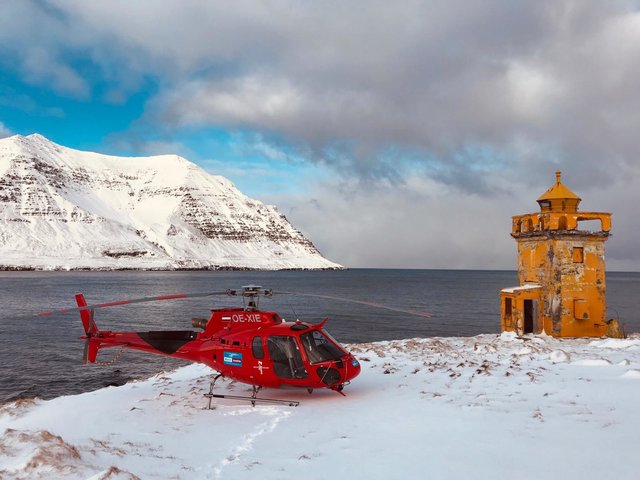 Wir warten auf Passagiere an der Küste | Foto: Christoph Braun