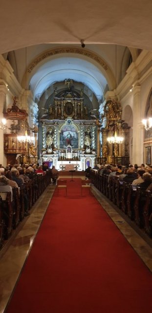 Bestens gefüllte Kirche  | Foto: Mit BiSS zur Kultur in Rechnitz