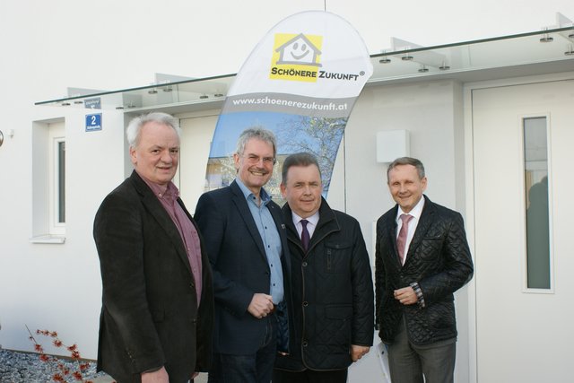 Johannes Prinz, Vizebürgermeister von Zwettl, Karl Wilfing, Präsident des Niederösterreichischen Landtags, Franz Mold, Bürgermeister von Zwettl und Raimund Haidl, Geschäftsführer Schönere Zukunft GmbH | Foto: Tanja Schweigler