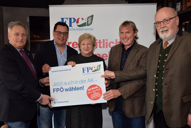 In Tillmitsch auf Wahltournee (v. l. n. r.): Josef Riemer, René Dretnik, Helga Kügerl, Matthäus Raunnigger und Harald Korschelt.