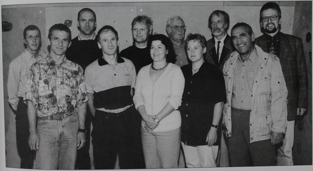 Vordere Reihe (v.l.n.r.): Kurt Zierler (Jugendführer), Ernst Schäflinger (Tourenwart Bergsteigen), Katharina Rammelmüller (Mitgliederkartei), Renate Karl (Kassiererin), Leo Eder (Ehrenobmann)
Hintere reihe (v.l.n.r.): Hans Jürgen Angster (Jugendwart), Hannes Wolfsteiner (Zeugwart), Benno Rammelmüller (Obmann), Alois Kemmetmüller (Beirat), Hans Eggerstorfer (Schriftführer), Alois Gschwendtner (Obmann-Stv., Chronist). | Foto: Alpenverein Aschach