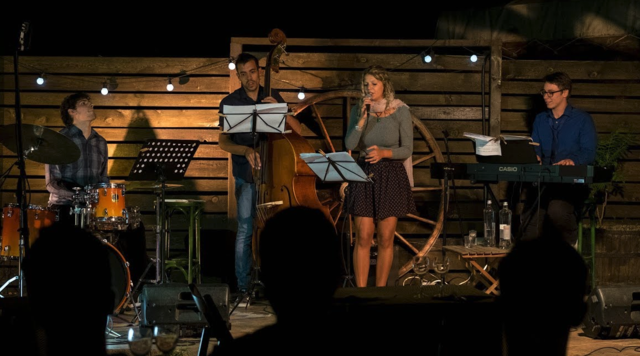 Dominik mit Berta Sala und Band auf Katalonientour... | Foto: zVg