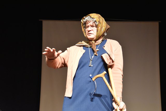 Markus Hirtler - alias Ermi-Oma - im Spittaler Stadtsaal