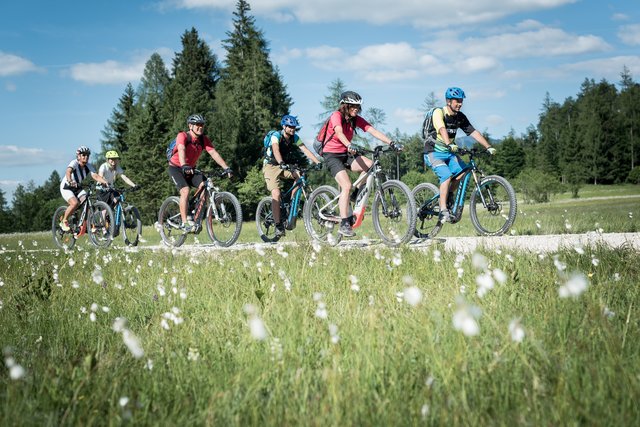 Sicher mit dem eBike unterwegs. Ein St. Peterer Unternehmen bietet Kurse in Sachen Fahrsicherheit an.  | Foto: e-adventures