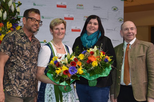 Biogärtner Karl Ploberger mit Bezirksbäuerin Gabriela Stieglmayr, Gabriele Sekot &amp; Landesrat Max Hiegelsberger.
