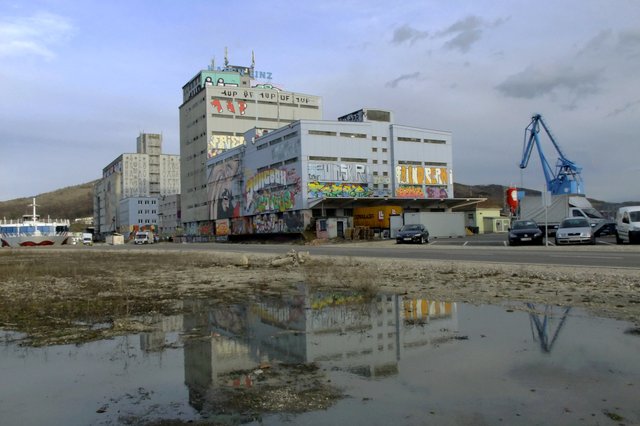 Lagerhäuser am  mittleren Handelsbecken