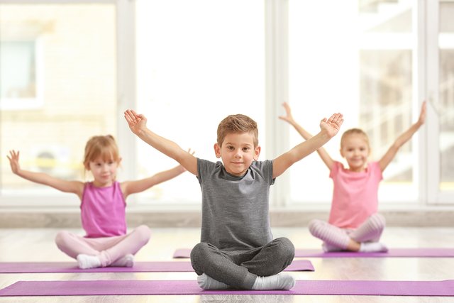 In Leibnitz startet ein Kurs für Kinderyoga. | Foto: Africa Studio/Shutterstock.com