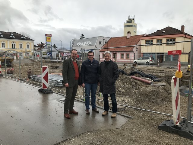 Johann Vonwald, Bgm. Hans-Jürgen Resel, GR Gerhard Dragovits | Foto: Marktgemeinde St. Leonhard