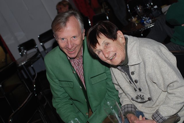 Alt-Vizebürgermeister Rudi Toifl mit Inge Preiß.
