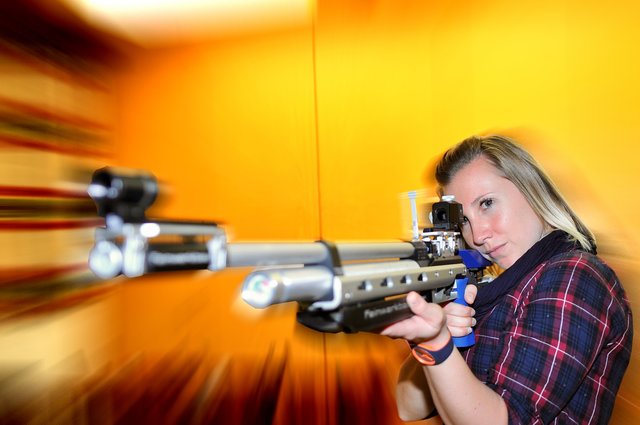 Das ist die Bataillonsschützenkönigin: Michaela Driendl aus Sistrans trifft immer ins Schwarze! | Foto: Hassl